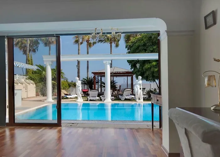 וילה Beachfront לימסול