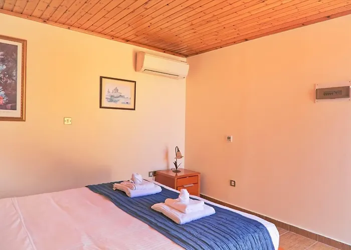 Beachfront וילה לימסול