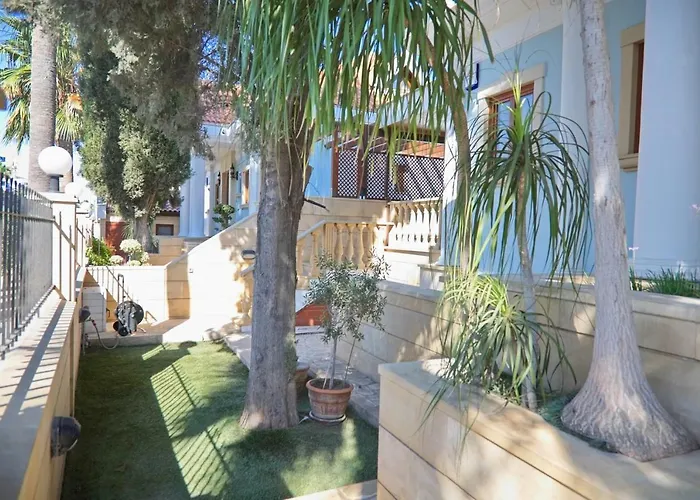 Beachfront 别墅 利马索尔