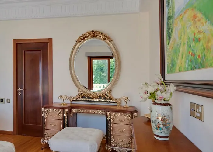 Beachfront * 利马索尔