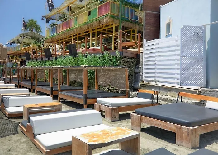 Beachfront 利马索尔