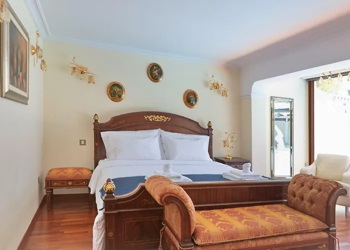 Beachfront * 利马索尔